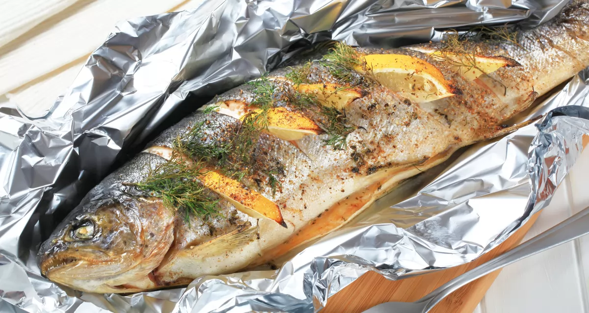 Рыба запеченная в фольге в духовке: рецепт от нашей читательницы
